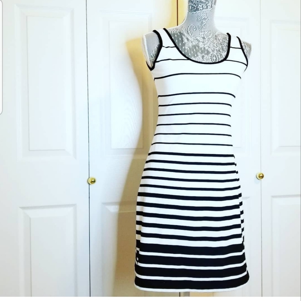 Basic black & white stripe dress
